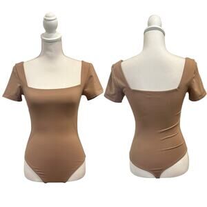Aritzia Babaton Contour Square Neck Bodysuit Tan Short Sleeve Basic Layer Medium